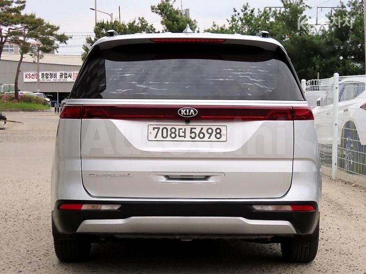 Kia Carnival 2021 — 4