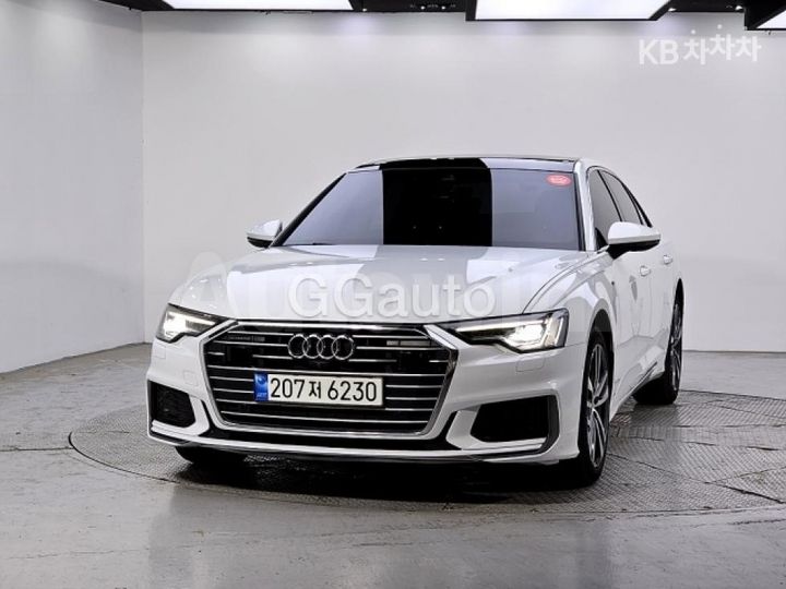 Audi A6 2022 WAUZZZF25NN043668 — 2