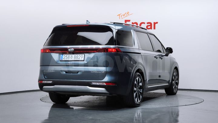Kia Carnival 2021 — 2
