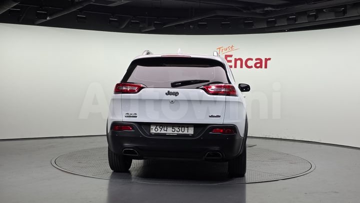 Jeep Cherokee 2016 — 4