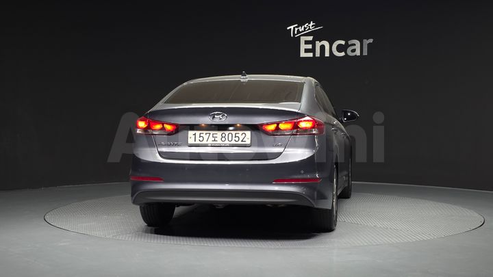 Hyundai Avante 2018 — 4