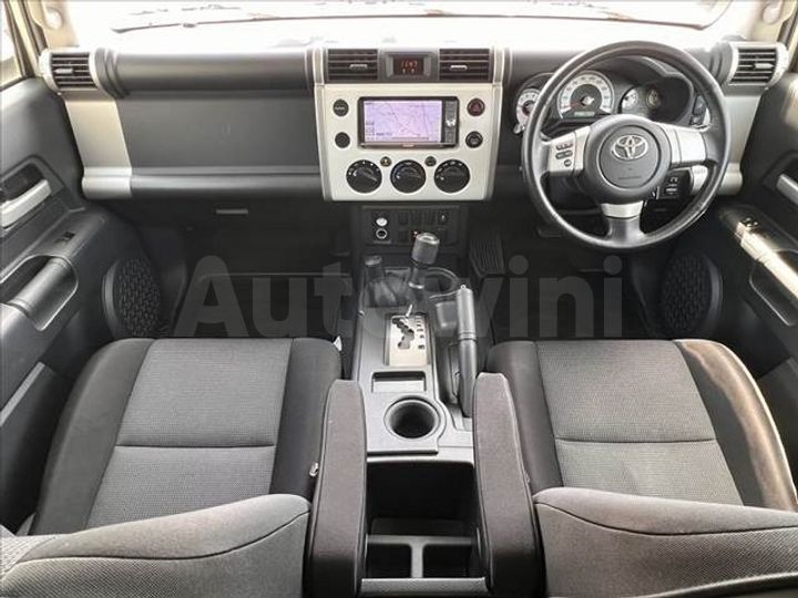 Toyota FJ Cruiser 2015 — 2