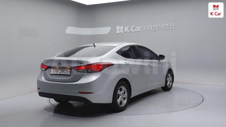 Hyundai Avante 2015 — 4
