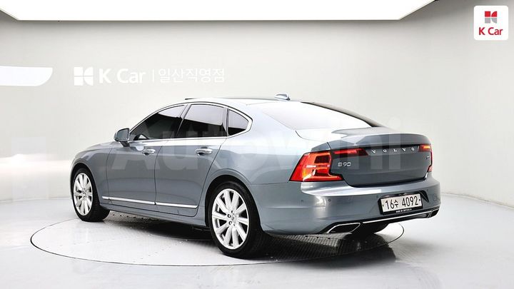 Volvo S90 2019 — 2
