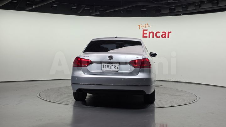 Volkswagen Passat 2015 — 4