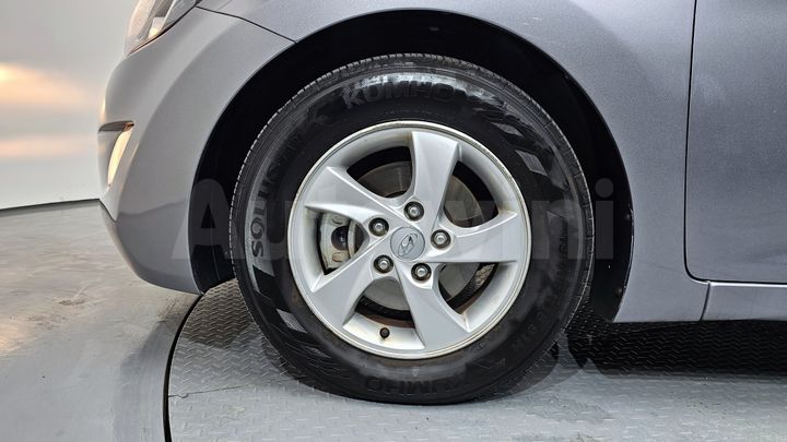 Hyundai Avante 2013 — 5
