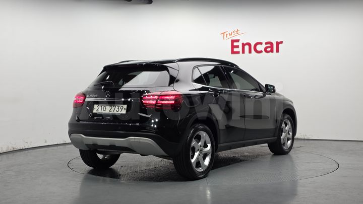 Mercedes Benz GLA Class 2019 — 2