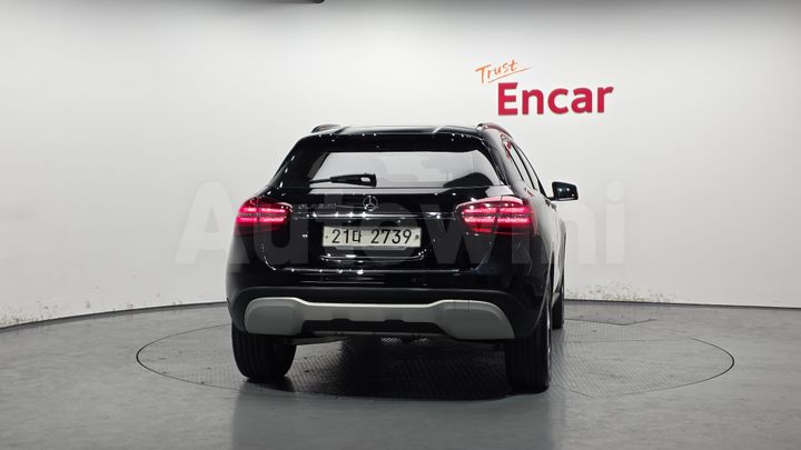 Mercedes Benz GLA Class 2019 — 4