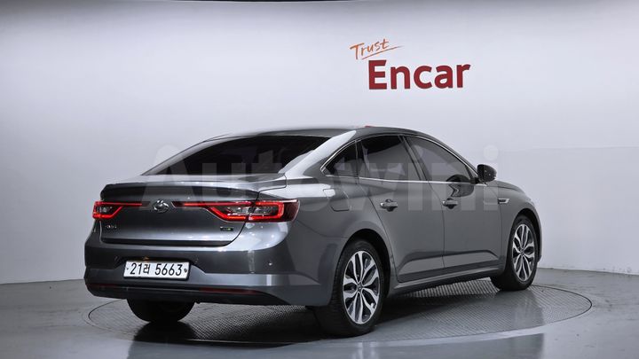 Renault SM6 2016 — 2