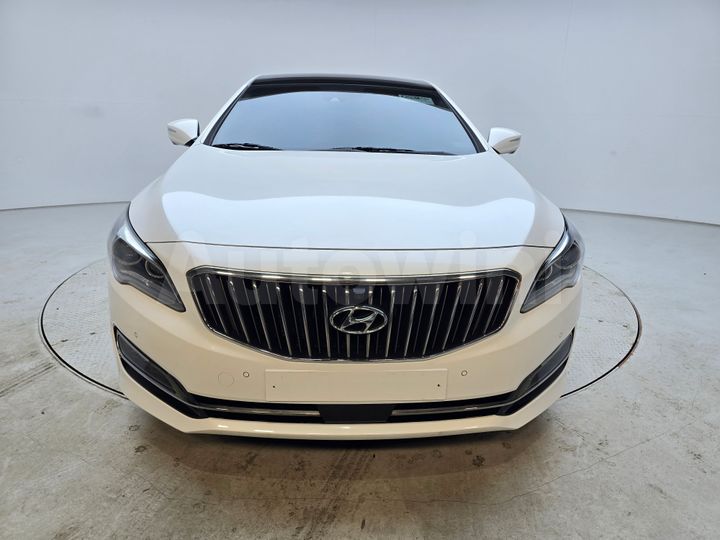 Hyundai Aslan