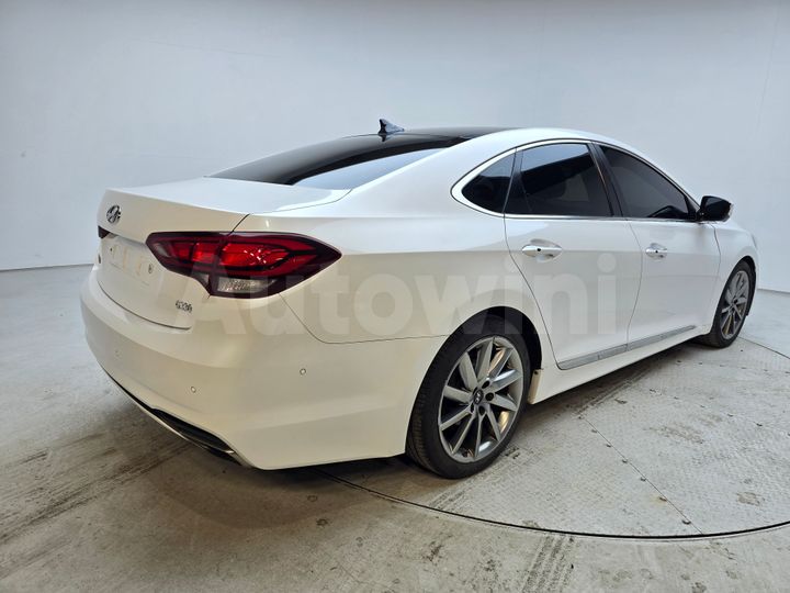 Hyundai Aslan 2015 — 4