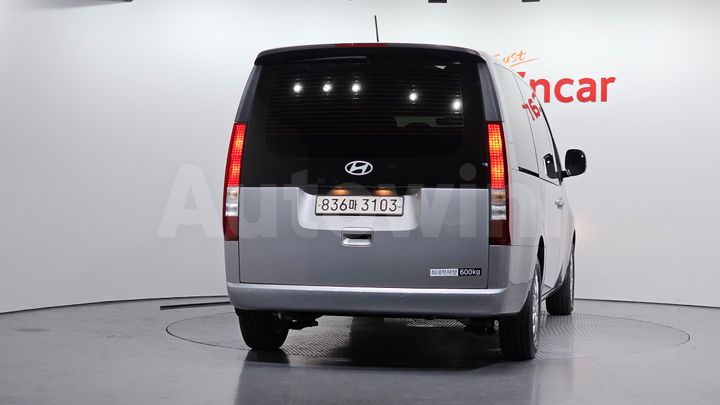 Hyundai Staria 2025 — 4