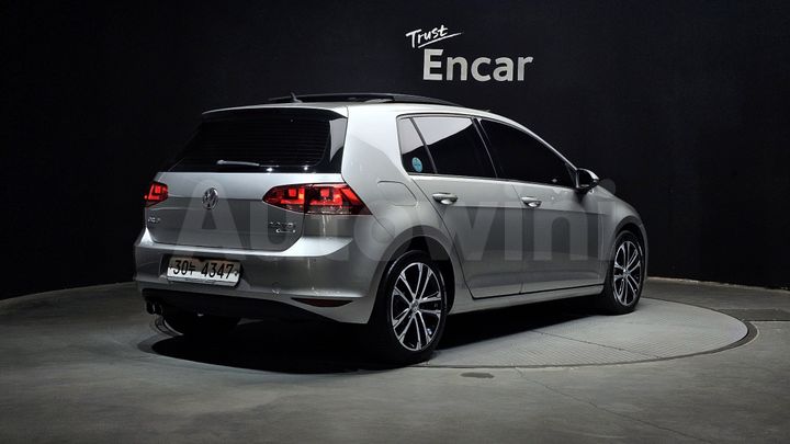 Volkswagen Golf 2015 — 2