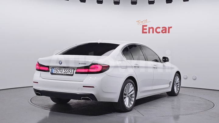 BMW 5 Series 2022 — 2
