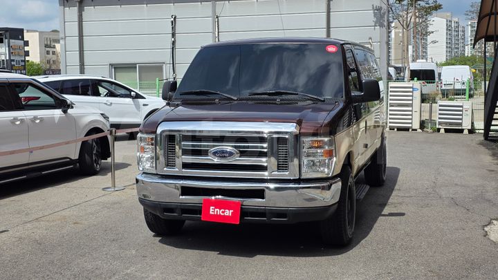 Ford E Series 2012 — 3