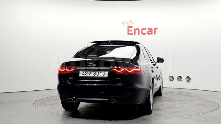 Jaguar XF 2018 — 4