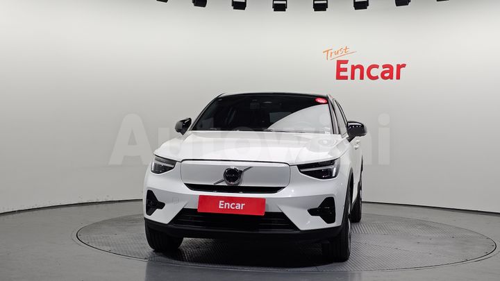 Volvo C40 2022 — 3