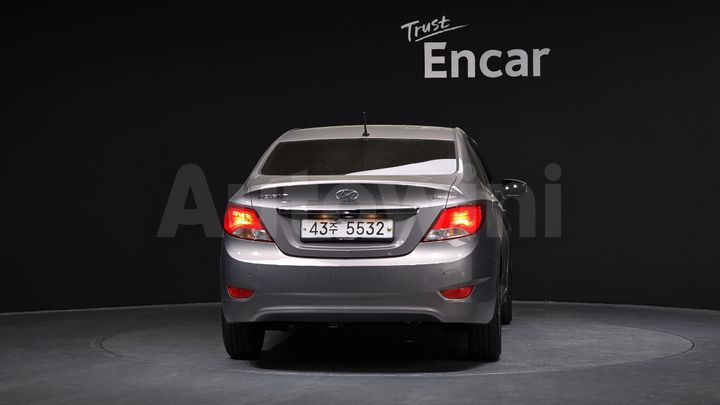 Hyundai Accent 2018 — 4