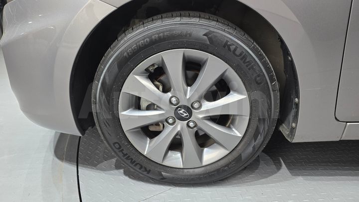 Hyundai Accent 2018 — 5