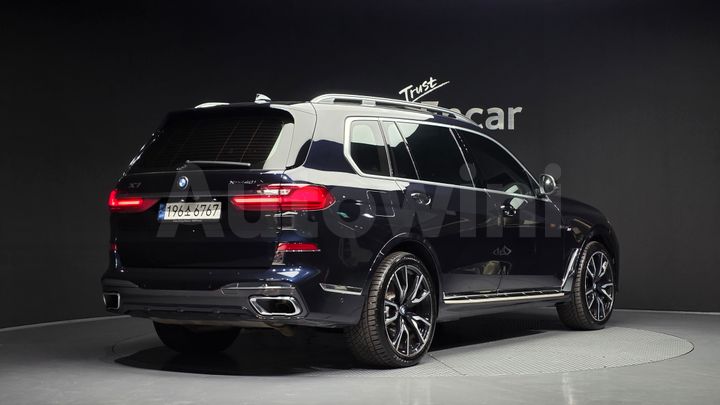 BMW X7 2022 — 2