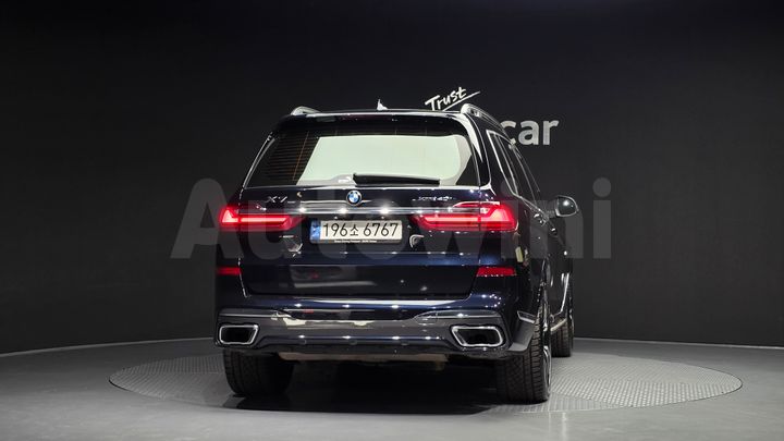 BMW X7 2022 — 4