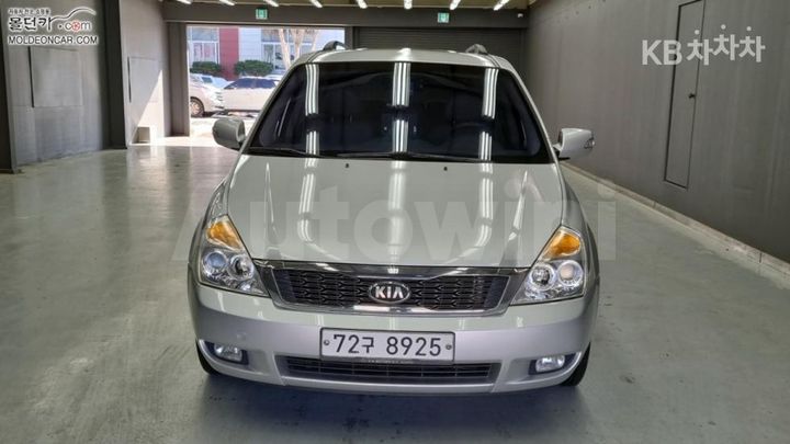 Kia Carnival 2013 — 3
