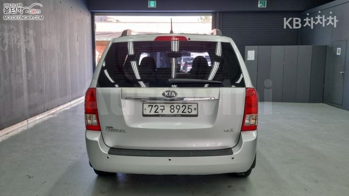 Kia Carnival 2013 — 4