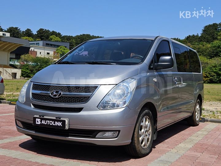 Hyundai Starex 2011 — 2