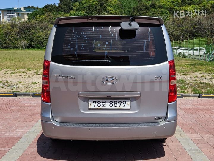 Hyundai Starex 2011 — 3