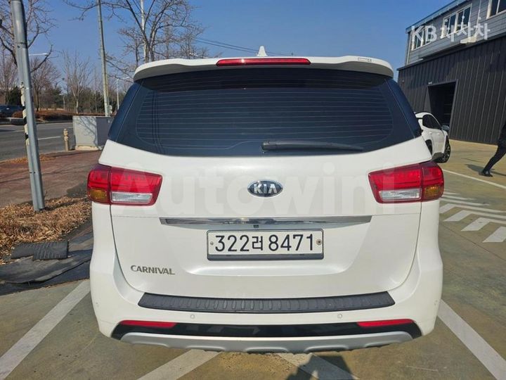 Kia Carnival 2016 — 4