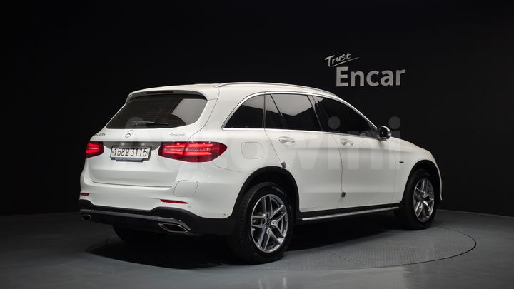 Mercedes Benz GLC Class 2018 — 2