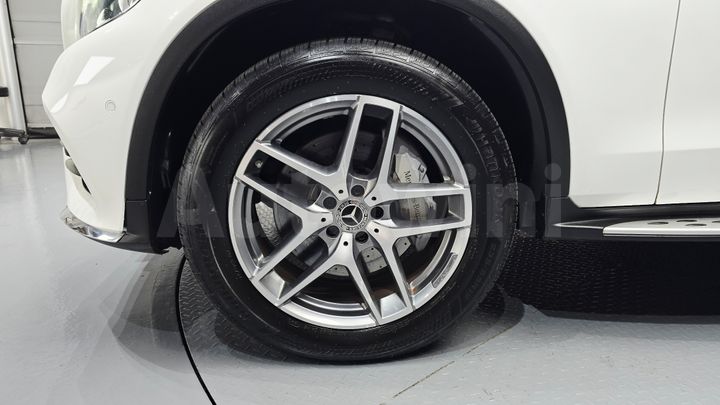 Mercedes Benz GLC Class 2018 — 5