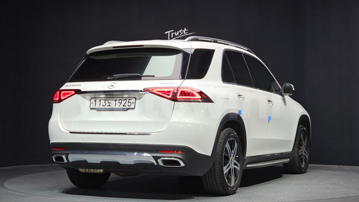 Mercedes Benz GLE Class 2019 — 2