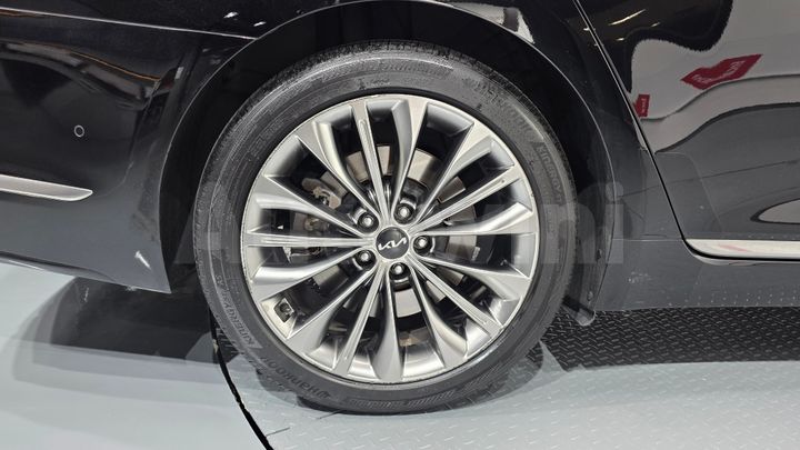 Kia K9 2023 — 5
