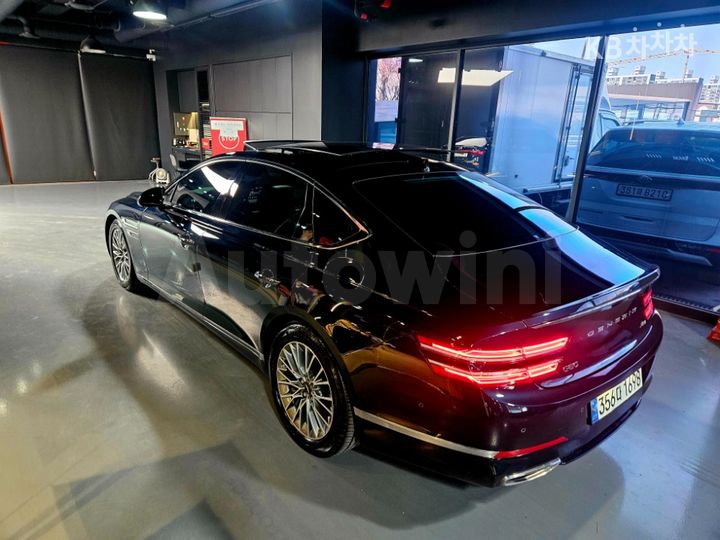 Genesis G80 2022 — 2