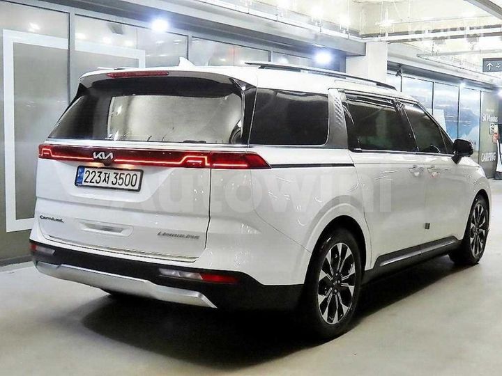 Kia Carnival 2021 KNANE81BBMS114372 — 4