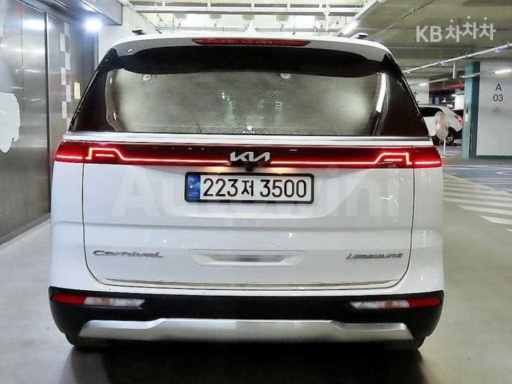 Kia Carnival 2021 KNANE81BBMS114372 — 5