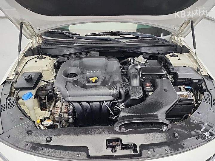 Kia K5 2016 KNAGU411BGA096865 — 5