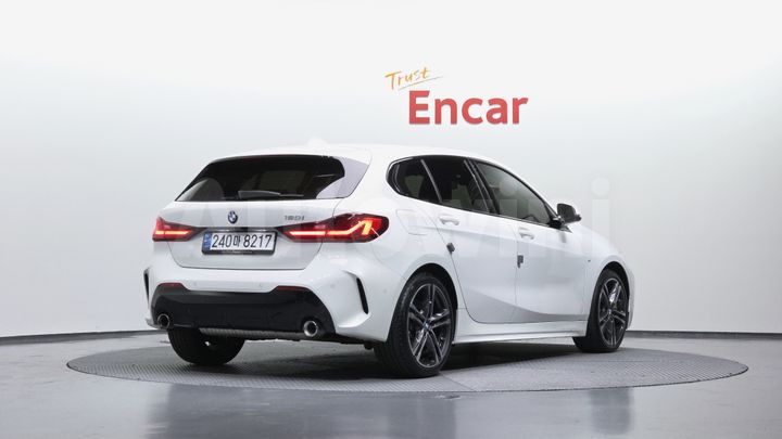 BMW 1 Series 2024 — 2
