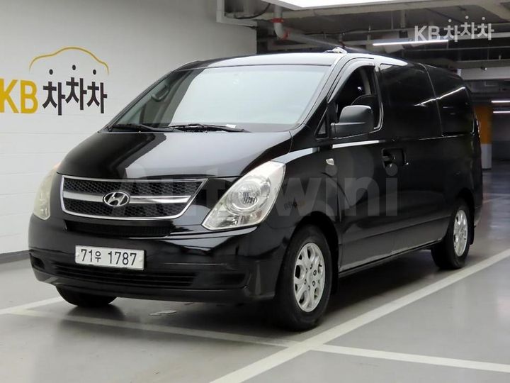 Hyundai Starex 2011 — 2