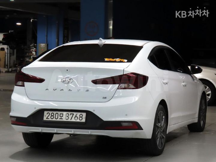Hyundai Avante 2020 — 4