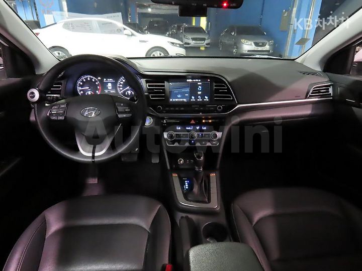 Hyundai Avante 2020 — 5