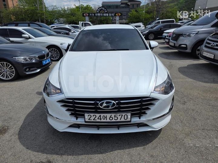 Hyundai Sonata 2022 — 2