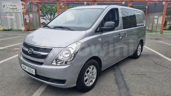Hyundai Starex 2015 — 2