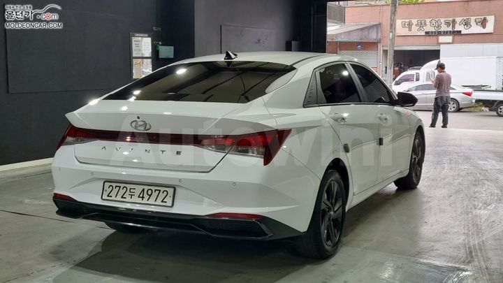 Hyundai Avante 2022 — 2