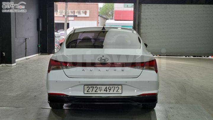 Hyundai Avante 2022 — 4