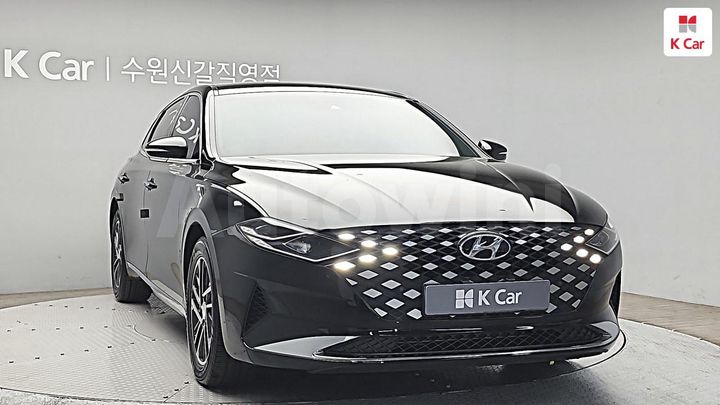 Hyundai Grandeur 2023 — 3