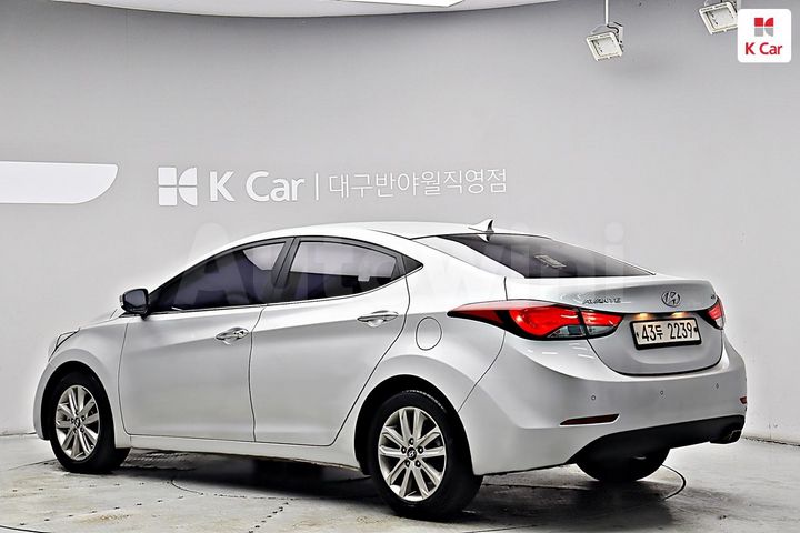 Hyundai Avante 2015 — 2