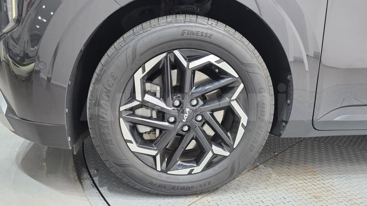 Kia Carnival 2024 — 5