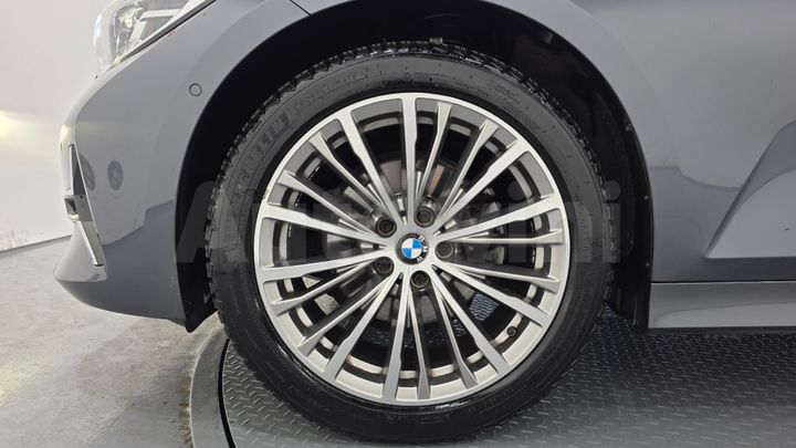 BMW 3 Series 2020 — 5